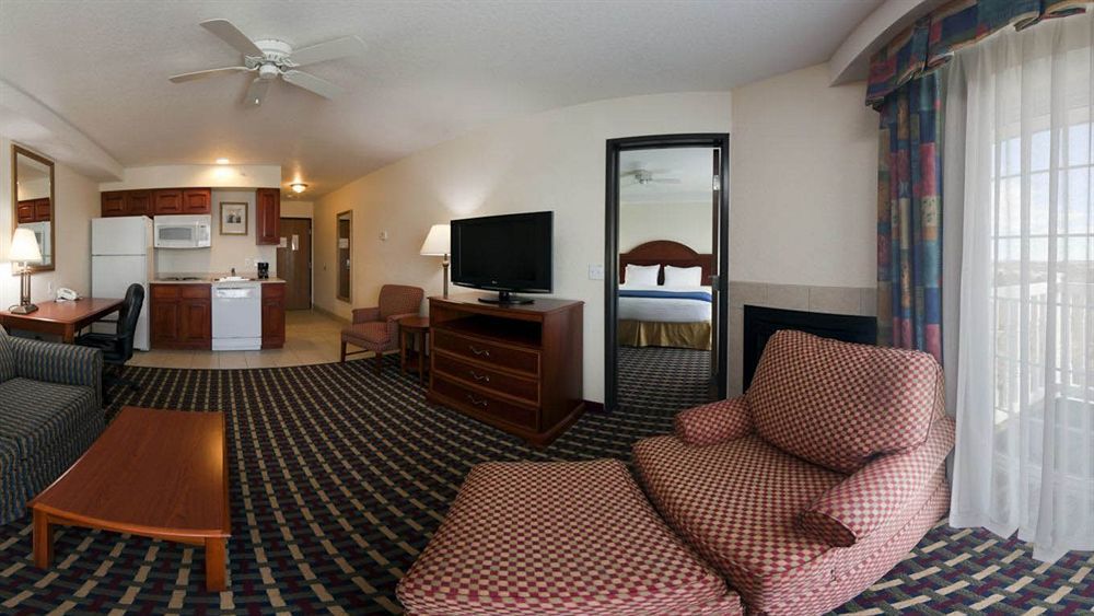 Holiday Inn Express Hotel & Suites Petoskey, An Ihg Hotel Εξωτερικό φωτογραφία